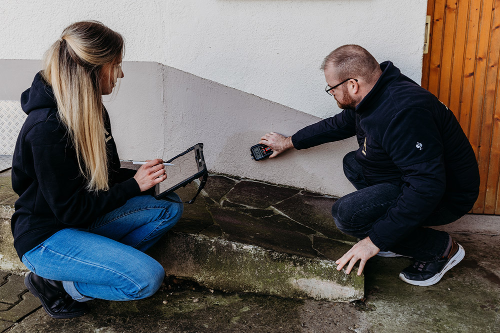 Feuchtigkeitsmessung an einer Aussenwand